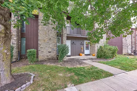 2806 Stonehenge Dr, Columbus, OH 43224