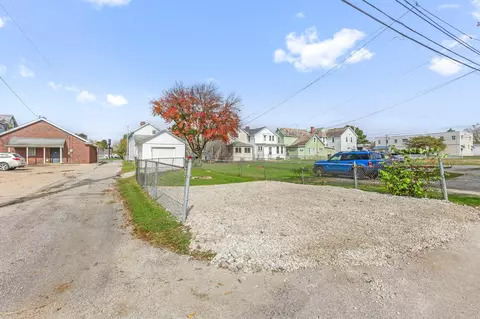 Exterior - 832 E Main St, Lancaster, OH 43130 photo 13 of 13
