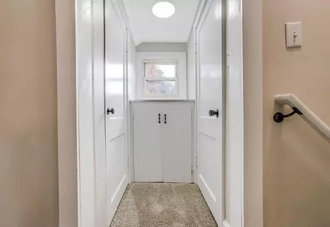 Entry Way - 832 E Main St, Lancaster, OH 43130 photo 4 of 7
