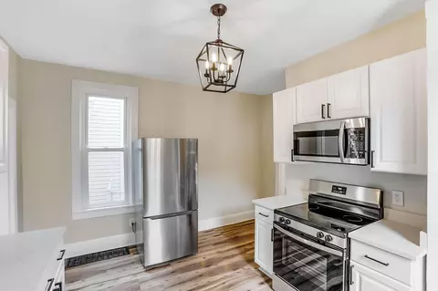 Kitchen - 832 E Main St, Lancaster, OH 43130 photo 5 of 7