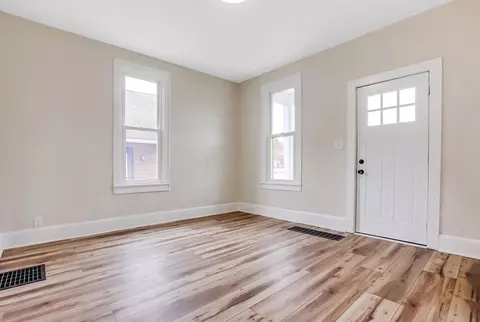 Living - 832 E Main St, Lancaster, OH 43130 photo 3 of 5
