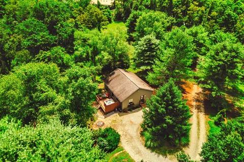 16372 Kreashbaum Rd, Rockbridge, OH 43149