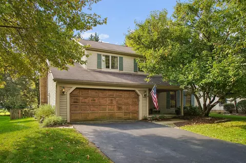 1975 Thistlewood Ct, Columbus, OH 43235