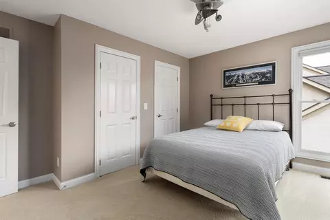 Bedroom - 7651 Kestrel Way E, Dublin, OH 43017 photo 6 of 8