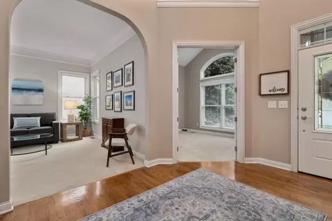 Entry Way - 7651 Kestrel Way E, Dublin, OH 43017 photo 3 of 4