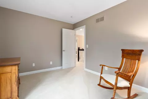 Bedroom - 7651 Kestrel Way E, Dublin, OH 43017 photo 8 of 8