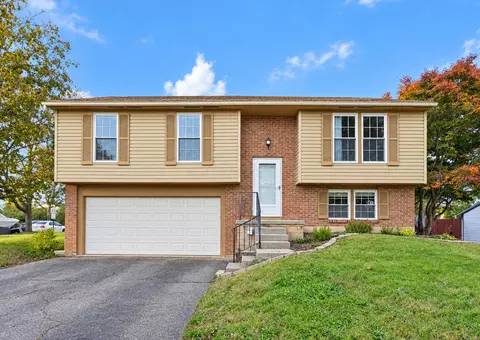 2266 Shirlene Dr, Grove City, OH 43123