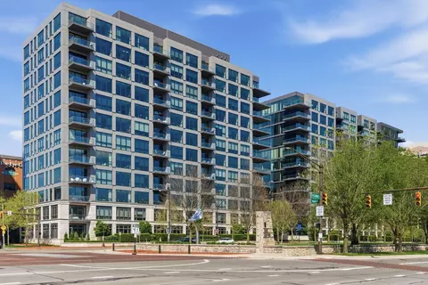 250 W Spring St #1113, Columbus, OH 43215