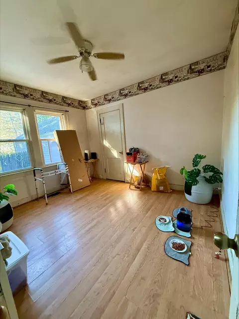Bedroom - 237 Hickory Dr, Springfield, OH 45503 photo 3 of 3