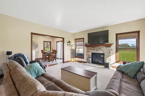 Living - 6936 Zane Trail Rd, Circleville, OH 43113 photo 1 of 4