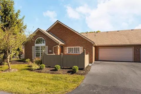 6837 Ridge Rock Dr, New Albany, OH 43054