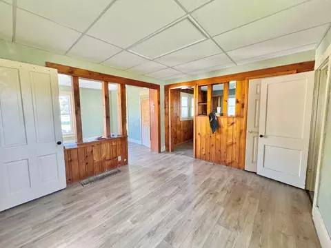 Living - 511 W Maple St, Willard, OH 44890 photo 3 of 5