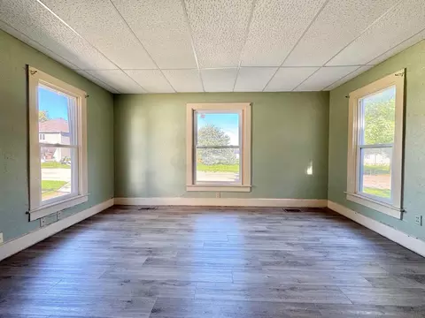 Living - 511 W Maple St, Willard, OH 44890 photo 2 of 5