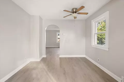 Living - 816 Homestead Ave, Springfield, OH 45503 photo 5 of 6