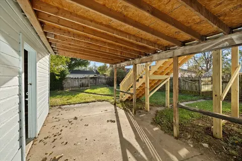 Exterior - 816 Homestead Ave, Springfield, OH 45503 photo 6 of 9
