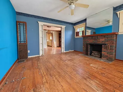 Living - 418 Bellevue Ave, Springfield, OH 45503 photo 4 of 6