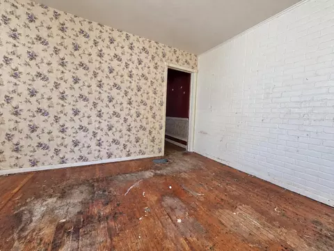 Bedroom - 418 Bellevue Ave, Springfield, OH 45503 photo 4 of 4