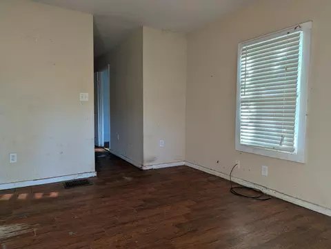 Living - 2744 Sunset Ave, Springfield, OH 45505 photo 2 of 2