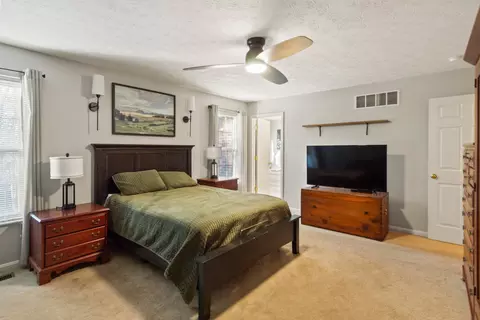 Bedroom - 617 Donnelly Ave, Springfield, OH 45503 photo 4 of 7