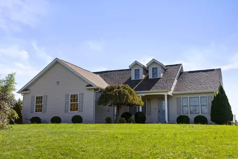 6350 Windsong Way, Nashport, OH 43830