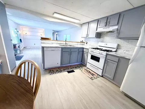 Kitchen - 206 Rhode Island Rd, Elyria, OH 44035 photo 2 of 4