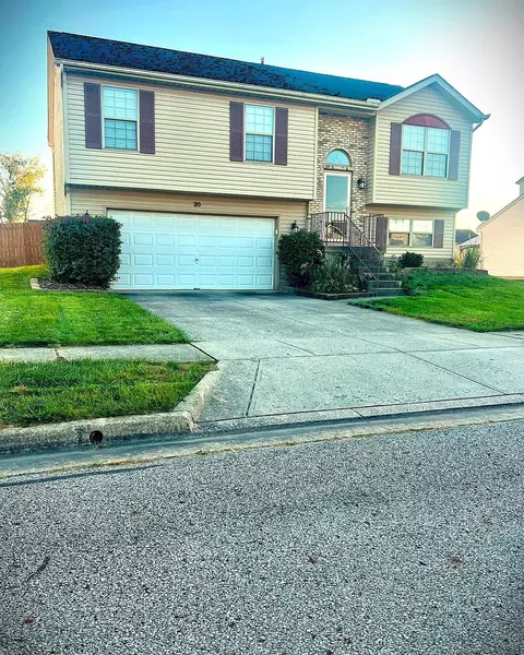 36 Collins Dr, Ashville, OH 43103