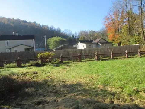 52090 Center St, Saint Clairsville, OH 43950 photo 5