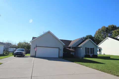 70 Zellers Ln SW, Pataskala, OH 43062