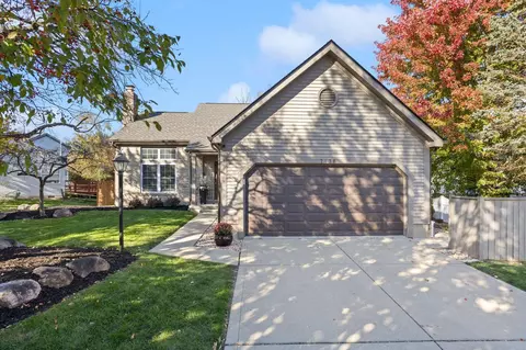7436 Oakmeadows Dr, Worthington, OH 43085