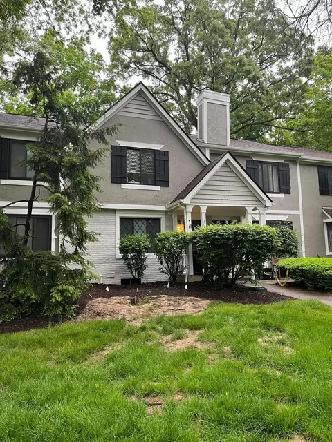 3010 Cooper Bluff Dr, Columbus, OH 43231