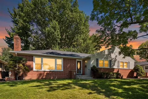 1046 Morning St, Worthington, OH 43085