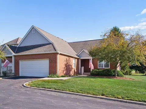 6902 Greensview Village Dr, Canal Winchester, OH 43110