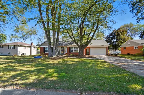 609 Lincolnshire Ln, Findlay, OH 45840
