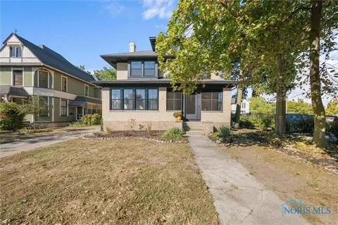 210 W Wooster St, Bowling Green, OH 43402