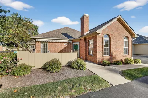 3516 Bayberry Pl, Oregon, OH 43616