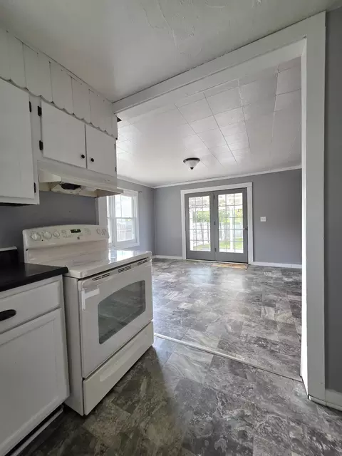 Dining - 1575 E Bowling Green Rd, Bradner, OH 43406 photo 1 of 1