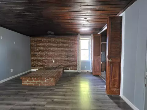 Living - 1575 E Bowling Green Rd, Bradner, OH 43406 photo 4 of 6