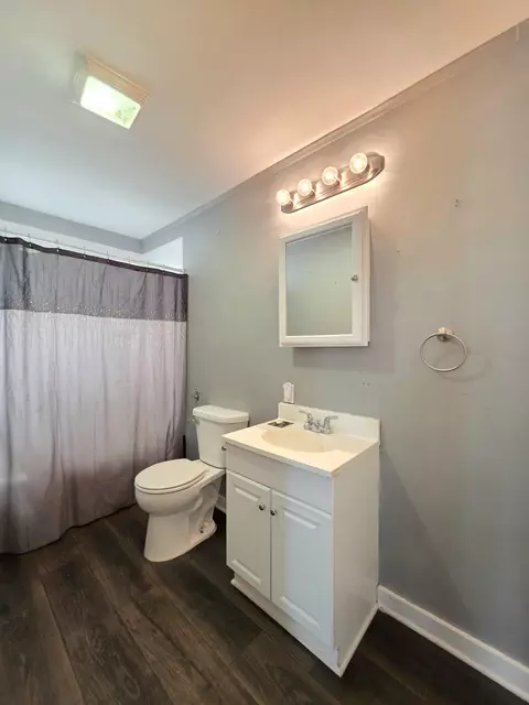 Bath - 1575 E Bowling Green Rd, Bradner, OH 43406 photo 1 of 3