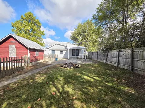 Exterior - 1575 E Bowling Green Rd, Bradner, OH 43406 photo 4 of 11