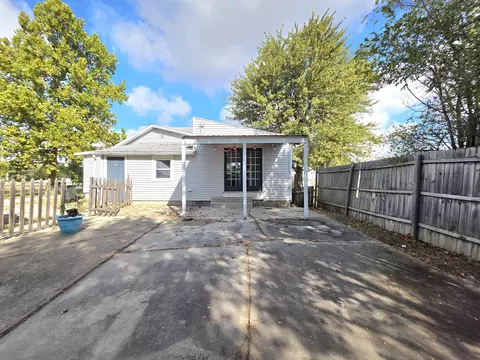 Exterior - 1575 E Bowling Green Rd, Bradner, OH 43406 photo 8 of 11