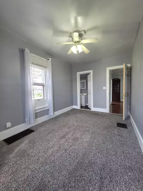 Bedroom - 1575 E Bowling Green Rd, Bradner, OH 43406 photo 2 of 5