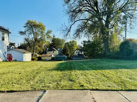 1943 Macomber St, Toledo, OH 43606