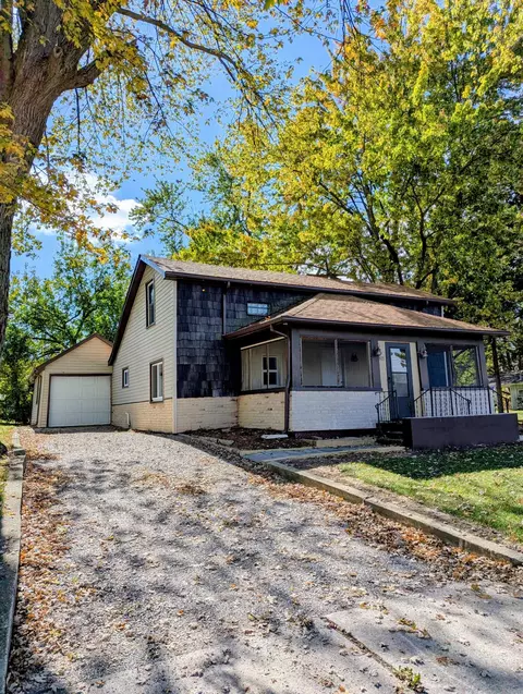 305 W Mulberry St, Stryker, OH 43557