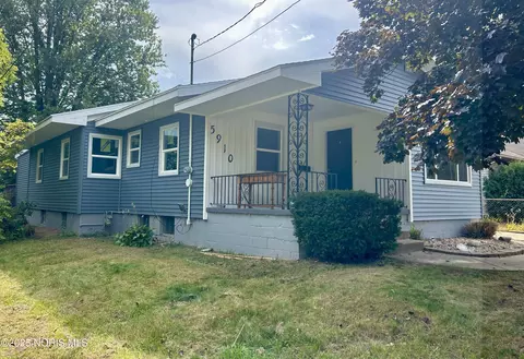 5910 Whiteford Rd, Sylvania, OH 43560