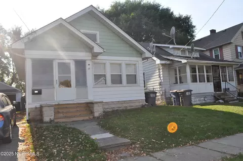 128 Carbon St, Toledo, OH 43605