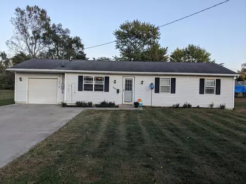 240 N Eleventh St, Leipsic, OH 45856
