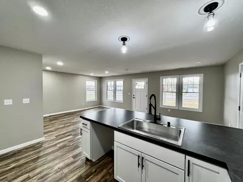 891 E Bryan St, Bryan, OH 43506 photo 2