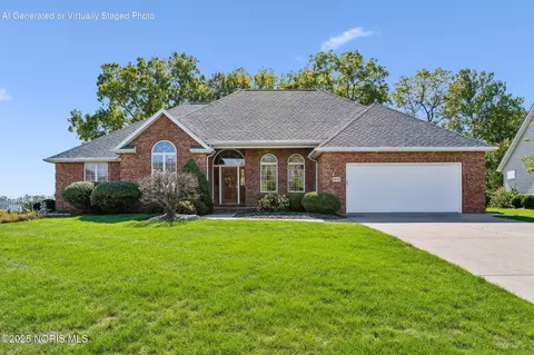 8478 Indian Lake Dr, Findlay, OH 45840