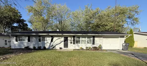 724 Lincolnshire Ln, Findlay, OH 45840