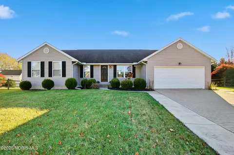 454 Blue Jacket Rd, Perrysburg, OH 43551